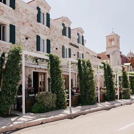 Armerun Heritage & Residences Hotel 4*