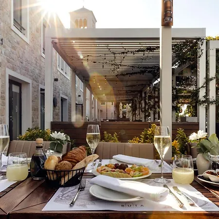 Armerun Heritage & Residences 4*