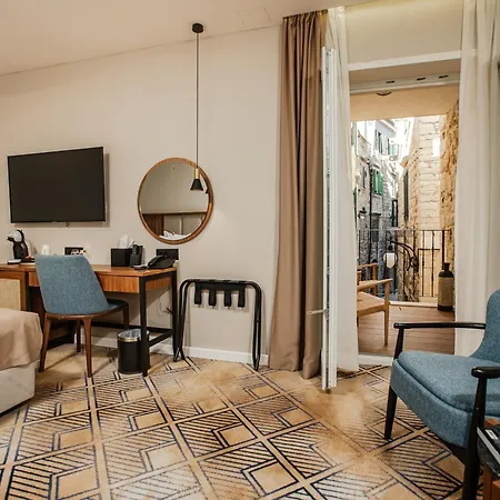 Armerun Heritage & Residences Hotel 4*