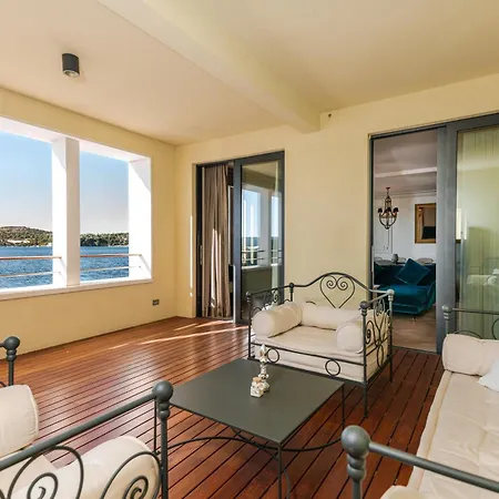 Armerun Heritage & Residences Hotel 4*