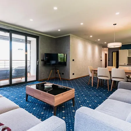 فندق Armerun Heritage & Residences 4*