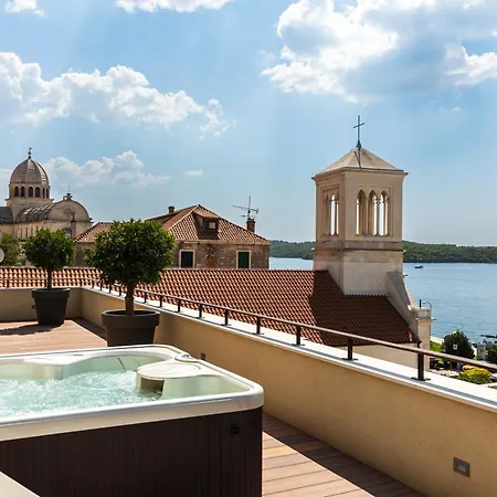 Armerun Heritage & Residences 4*