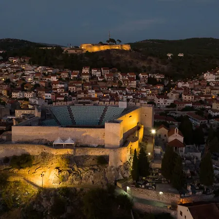 Ξενοδοχείο Armerun Heritage & Residences Σίμπενικ