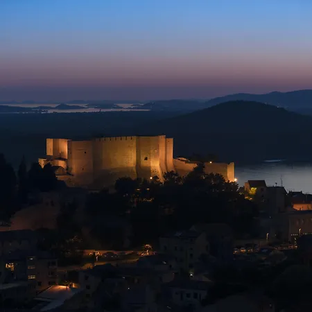 Отель Armerun Heritage & Residences 4*