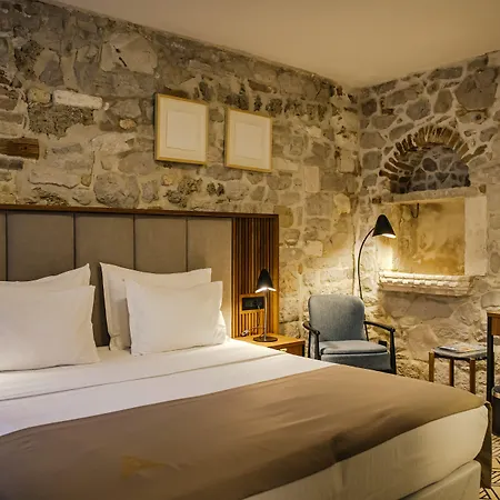 Armerun Heritage & Residences Hotel