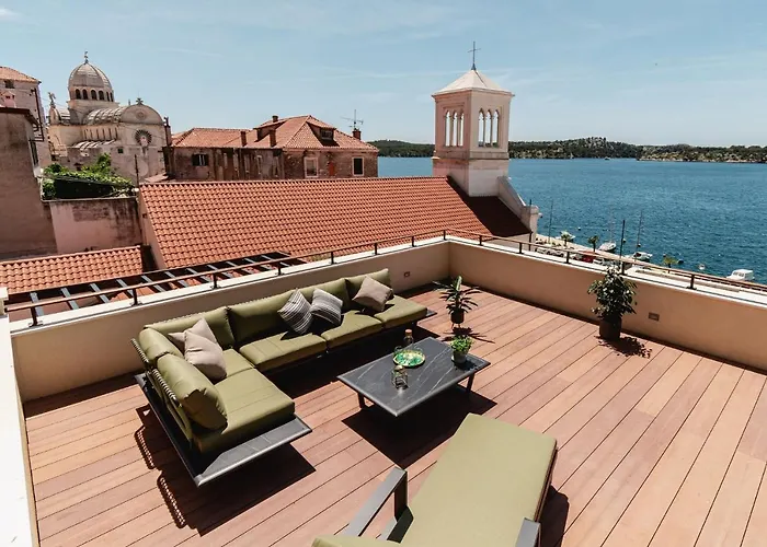 Armerun Heritage & Residences Szybenik