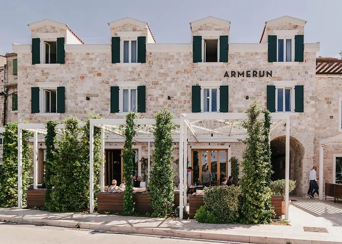 Armerun Heritage & Residences 4* 시베니크