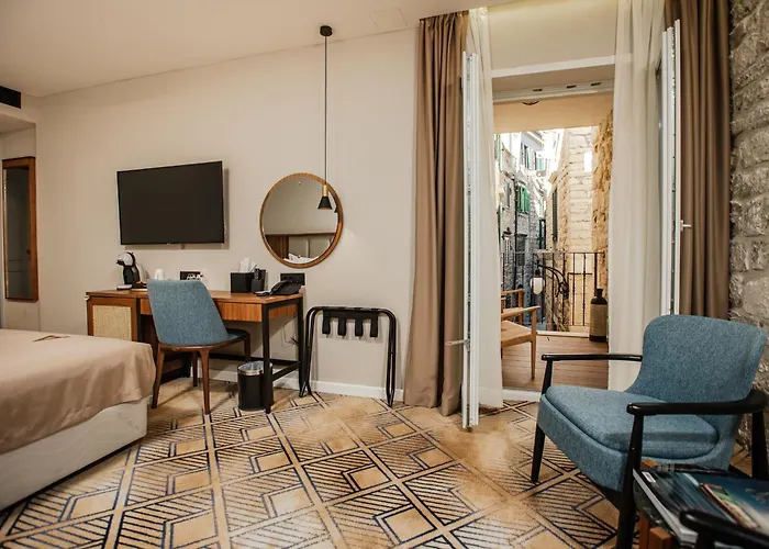 Armerun Heritage & Residences Hotel 4*