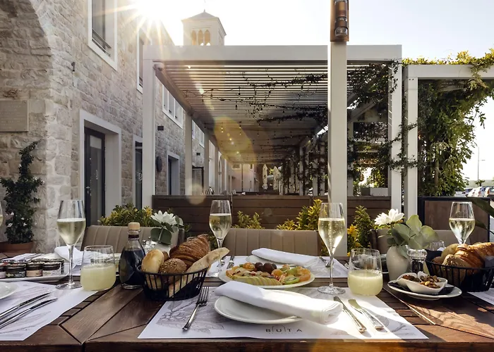 Armerun Heritage & Residences Hotel 4*