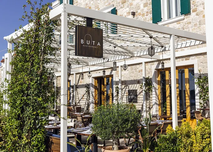 Armerun Heritage & Residences Hotel 4*